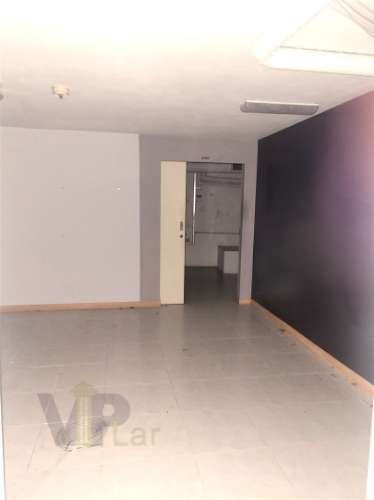 Loja c/ 180m² + Terraço - Circunvalação (H.S.João) - Porto