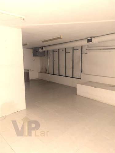 Loja c/ 180m² + Terraço - Circunvalação (H.S.João) - Porto