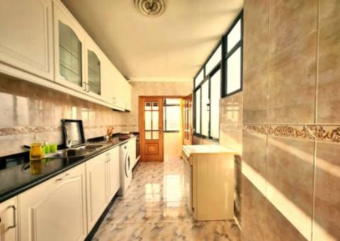 Andar de Moradia T3 c/ Terraço - Campanhã - Porto