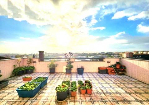 Andar de Moradia T3 c/ Terraço - Campanhã - Porto