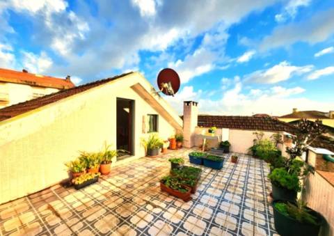 Andar de Moradia T3 c/ Terraço - Campanhã - Porto