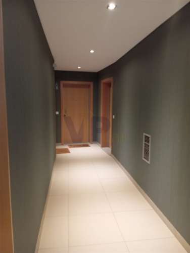 T2 c/ garagem e arrumos ao Pólo Universitário / Hospital de São João