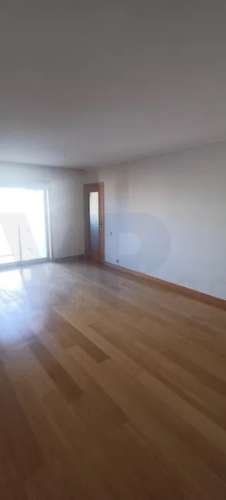 T3 c/ garagem BOX - Águas Santas