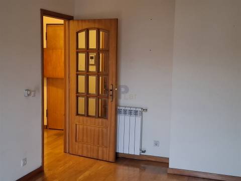 Apartamento T1+1 Venda em Rio Tinto,Gondomar