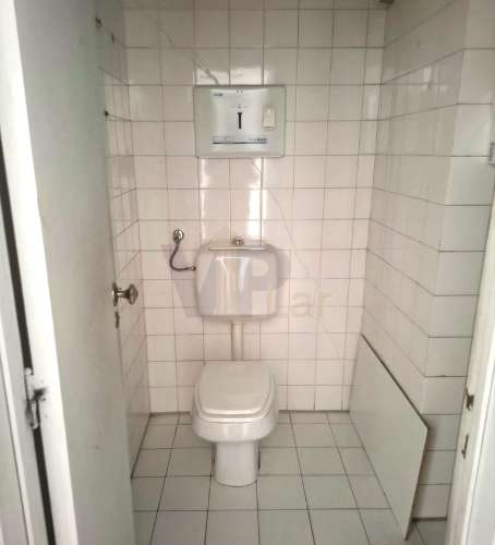 Loja - Escritório c/ 239m² - Circunvalação - à Areosa