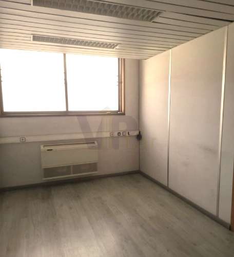 Loja - Escritório c/ 239m² - Circunvalação - à Areosa