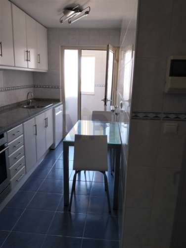 Excelente T3 - À Fernão de Magalhães e Faculdades - Paranhos