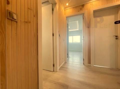 T3 c/ garagem e varanda, Totalmente Renovado - Ermesinde