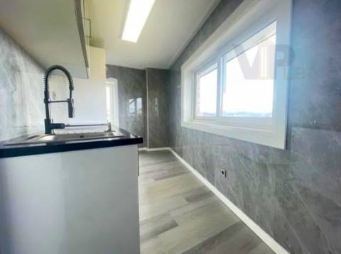 T3 c/ garagem e varanda, Totalmente Renovado - Ermesinde