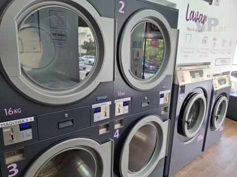 Trespasse de Lavandaria Self Service e Engomadoria - Amial (Porto) A Funcionar!