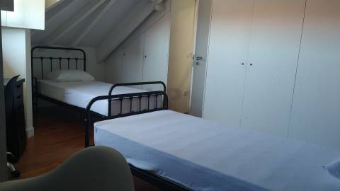 QUARTO c/ Ar Condicionado - Ao Amial - Paranhos