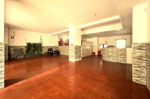 Loja  Venda em Águas Santas,Maia