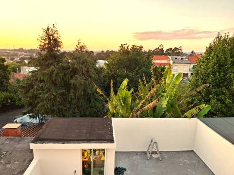 Moradia T4+ Escritório totalmente renovada - Pedra Verde