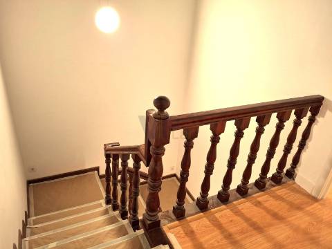 Moradia T4+ Escritório totalmente renovada - Pedra Verde