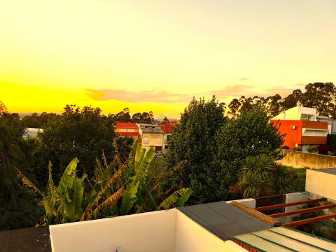 Moradia T4+ Escritório totalmente renovada - Pedra Verde