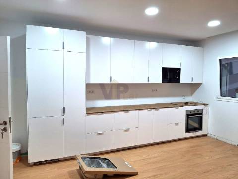 Moradia T4+ Escritório totalmente renovada - Pedra Verde