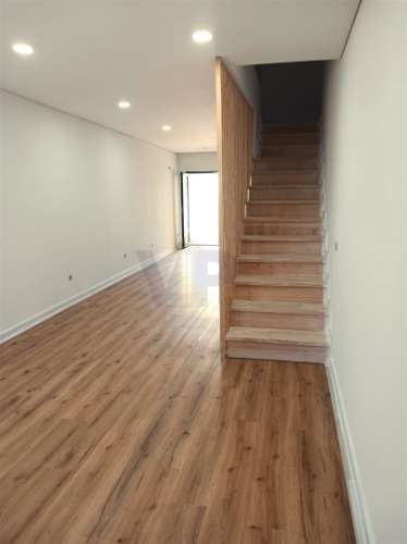 Moradia T3 Totalmente Restaurada - Porto (à Casa de Saúde Boavista)