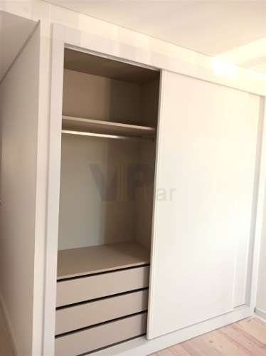 Moradia T3 Totalmente Restaurada - Porto (à Casa de Saúde Boavista)