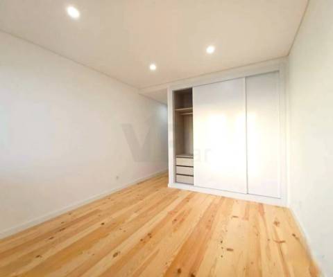 Moradia T3 Totalmente Restaurada - Porto (à Casa de Saúde Boavista)