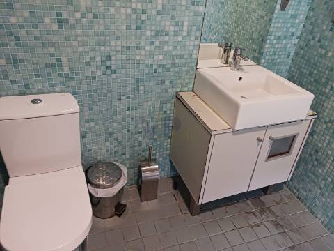 Loja + Escritórios c/ 425m² - Porto (à Circunvalação)