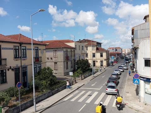 QUARTO c/ Ar Condicionado - Ao Amial - Paranhos