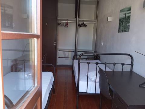 QUARTO c/ Ar Condicionado - Ao Amial - Paranhos