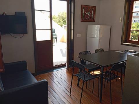 QUARTO c/ Ar Condicionado - Ao Amial - Paranhos