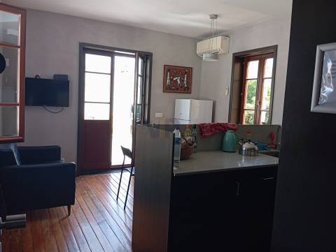 QUARTO c/ Ar Condicionado - Ao Amial - Paranhos