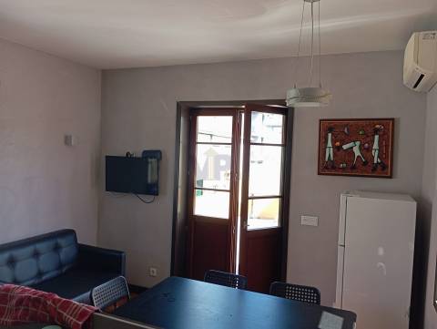 QUARTO c/ Ar Condicionado - Ao Amial - Paranhos