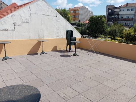 QUARTO c/ Ar Condicionado - Ao Amial - Paranhos