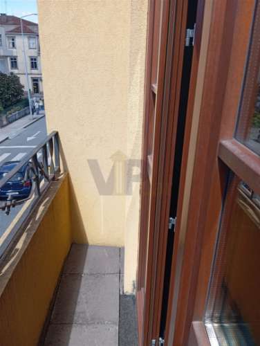 QUARTO c/ Ar Condicionado - Ao Amial - Paranhos