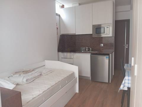 Estúdio c/ Terraço - Ao Polo Universitário - H.S. João