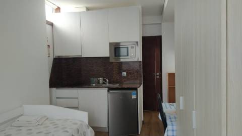 Estúdio c/ Terraço - Ao Polo Universitário - H.S. João