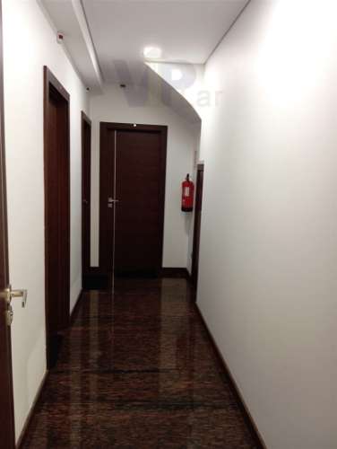 T0 c/ Terraço - Ao H.S. João / Pólo Universitário (despesas incluídas)