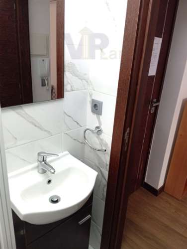 T0 c/ Terraço - Ao H.S. João / Pólo Universitário (despesas incluídas)