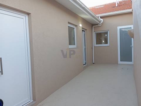 T2 Totalmente remodelado - S. Mamede Infesta (H.S.João)