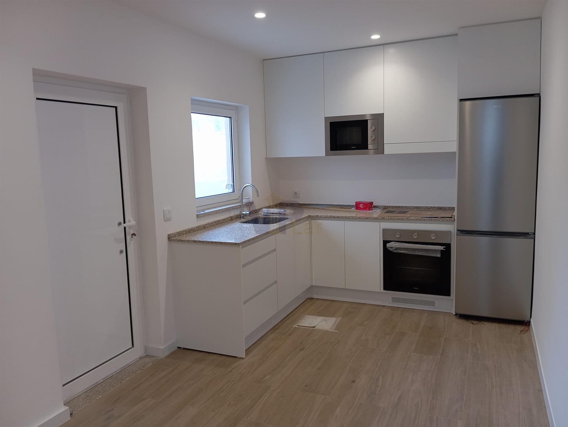 T2 Totalmente remodelado - S. Mamede Infesta (H.S.João)