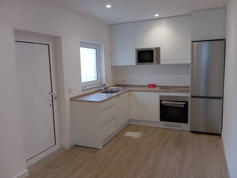 T2 Totalmente remodelado - S. Mamede Infesta (H.S.João)