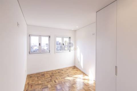 T4 Totalmente Renovado - Centro do Porto (Aliados / Bolhão)