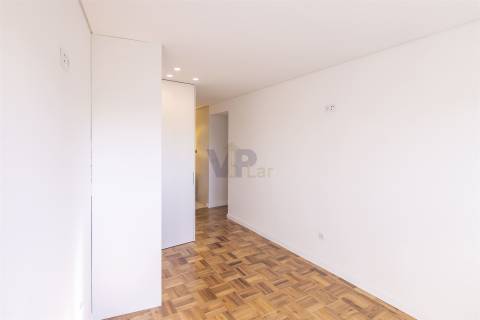 T4 Totalmente Renovado - Centro do Porto (Aliados / Bolhão)