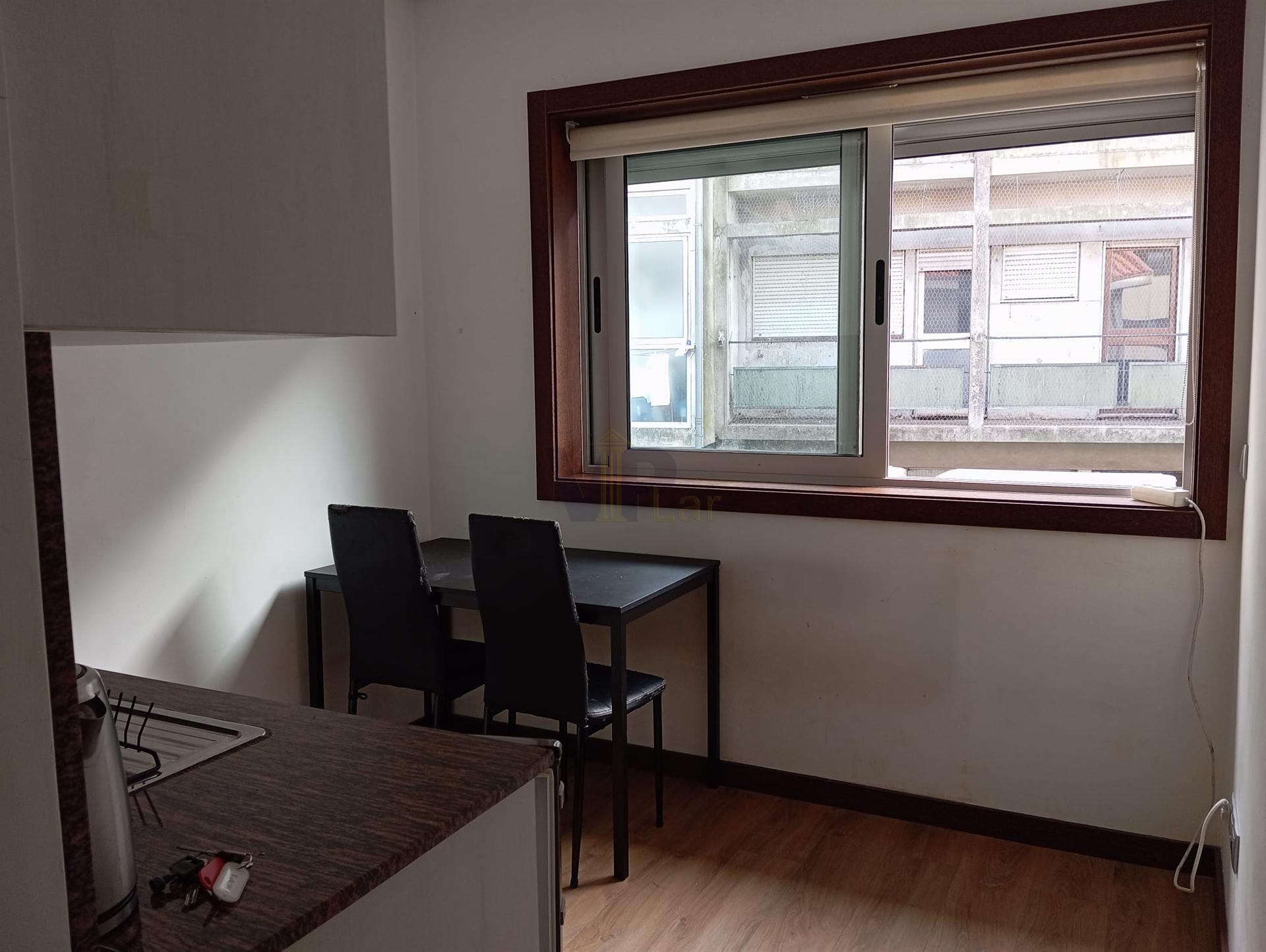 Estúdio / T0 Duplex - Ao Polo Universitário - H.S.João