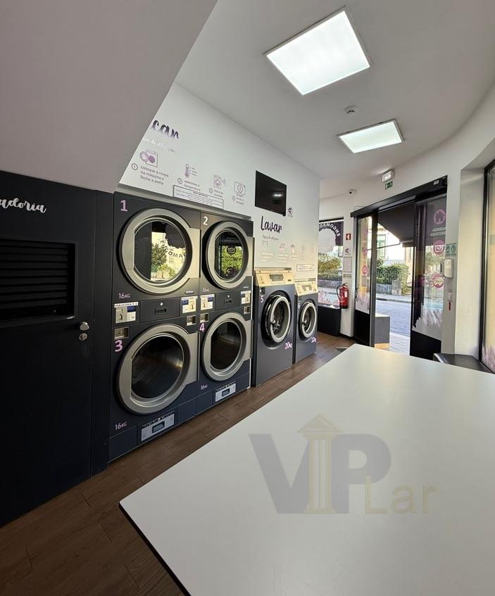 Trespasse de Lavandaria Self Service e Engomadoria - Amial (Porto) A Funcionar!