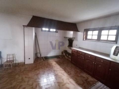 Quinta c/ Moradia T5 triplex - Roriz (Santo Tirso)