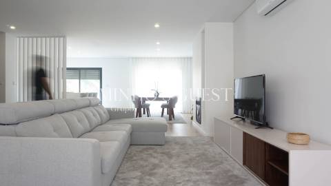 Moradia V3 Gaveto a 10min. do Centro de Braga