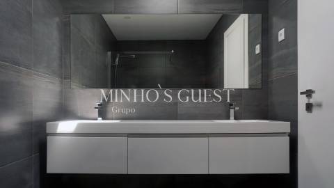 Moradia V3 Gaveto a 10min. do Centro de Braga