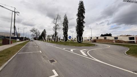 Lote de Terreno p/ Moradia Individual - Braga