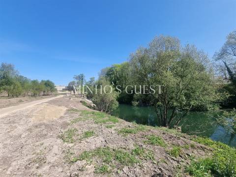 Terreno Rústico junto a nova Ecovia, Rio Ave - Brito, Guimarães