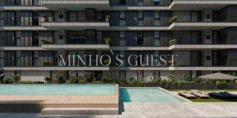 Apartamento T4 em Condomínio Fechado c/ Piscina