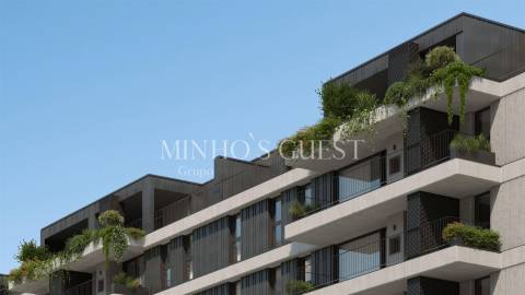 Apartamento T4 em Condomínio Fechado c/ Piscina