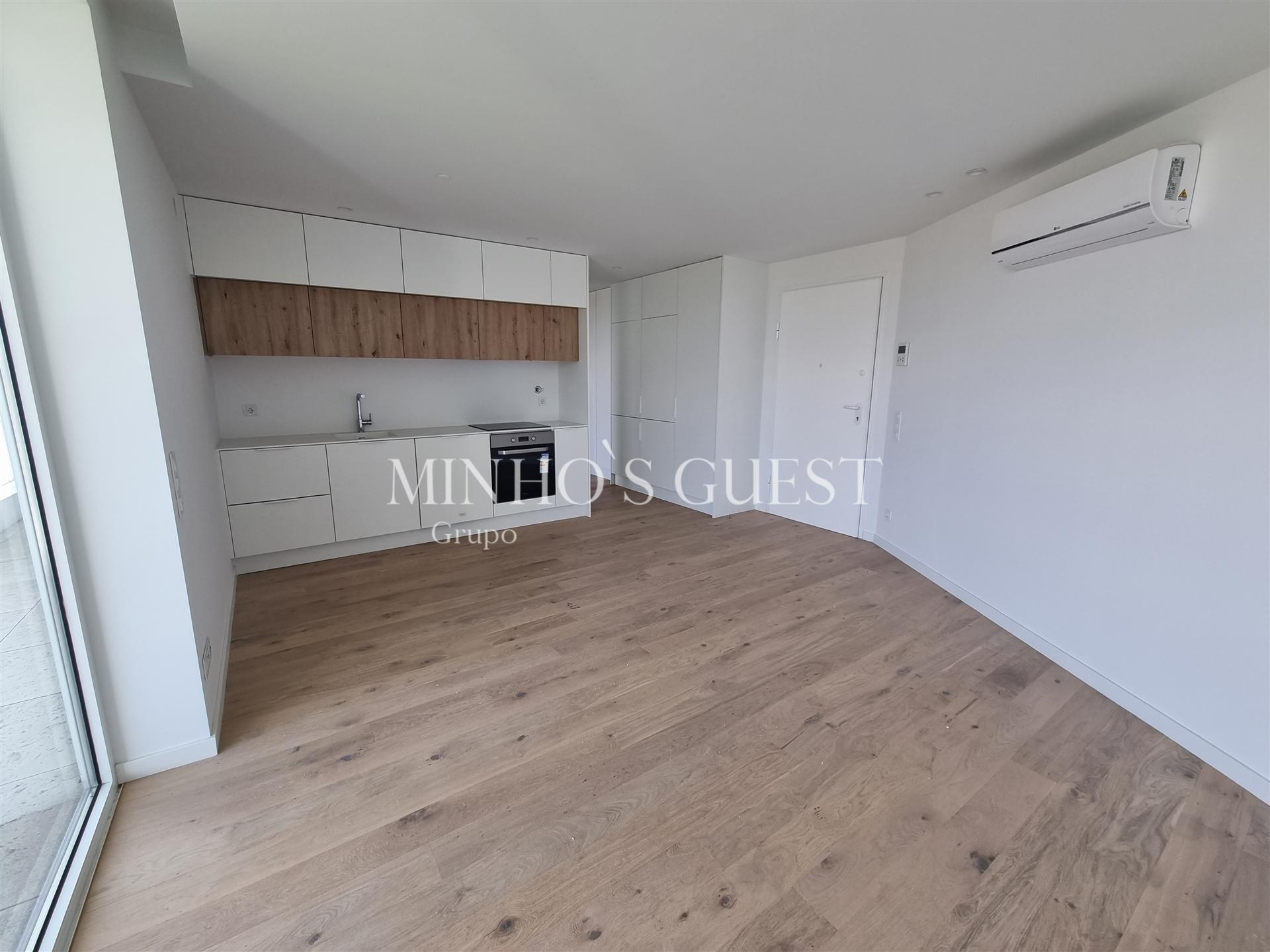 Apartamento T1 Novo c/ varanda e lugar de garagem - Vila do Conde , Porto